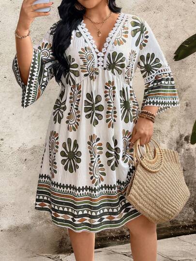 EMERY ROSE Plus Size Women's Spring/Summer Floral Placement Print Bohemian V-Neck Hollow Lace Patchwork Flare Sleeve Ruffle Hem Casual Vacation Comfortable Dress