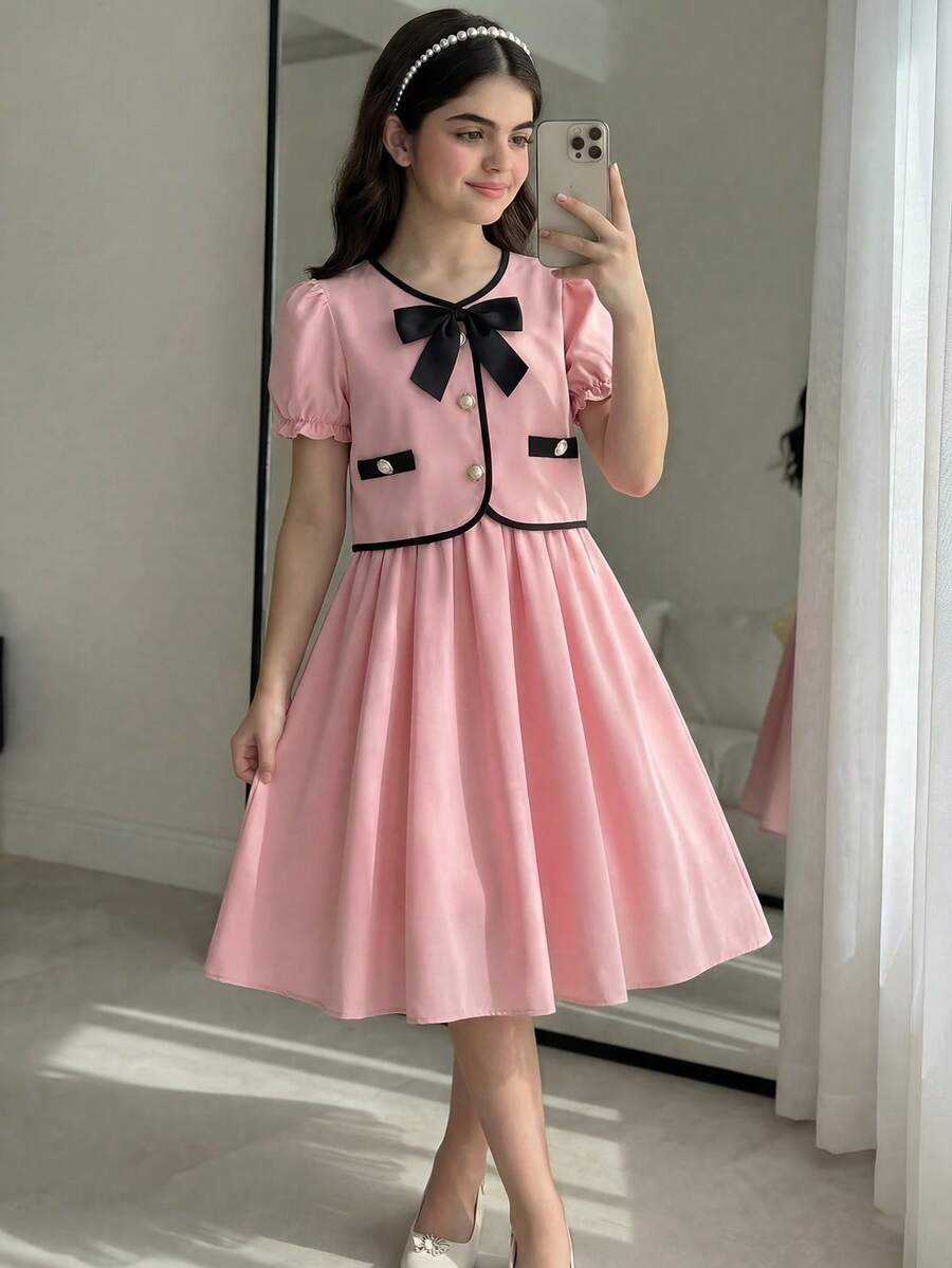 SHEIN 2件組女孩優雅度假粉色洋裝套裝,紋理泡泡袖上衣與細肩帶洋裝,對比花卉飾邊、蝴蝶結,夏季海灘茶會風 - 粉色 - 查看 1