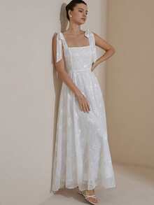 Aveloria Rosie 法式设计奢华优雅烧花吊带系腰喇叭裙 - 白色 - 查看 7