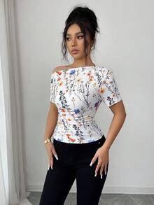 Women's Floral Pleated Fitted T-Shirt, Summer T-Shirt - Multicolor - View 4