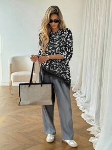 SHEIN LUNE 女士休闲纯色不对称下摆蕾丝拼接花卉印花优雅浪漫T恤，百搭日常穿着，春夏休闲上衣，适合度假、夏季、春季、春假及各种场合，包括沙滩装、休闲衬衫、外套和夏季上衣。也适合节日派对、婚礼等场合。 - 彩色 - 查看 4