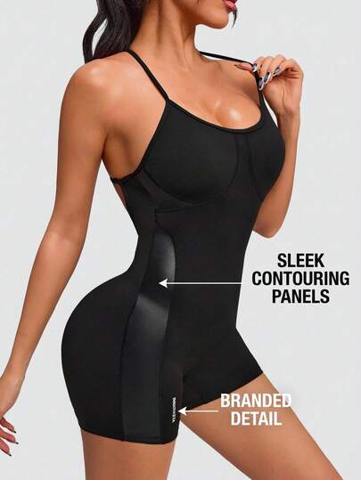 Innovista Dam enfärgad öppen rygg med korsmönster och trendig sportyoga-dansjumpsuit