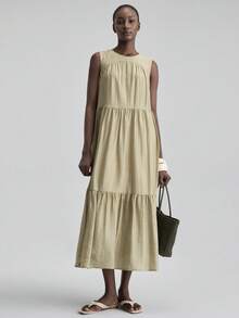 Ontre 女士卡其绿超长荷叶边V领无袖连衣裙，时尚百搭，适合都市、浪漫假期、海岛度假、派对等场合，优雅宽松舒适，A字裙摆，圣诞节、新年皆宜。 - 綠色 - 查看 4