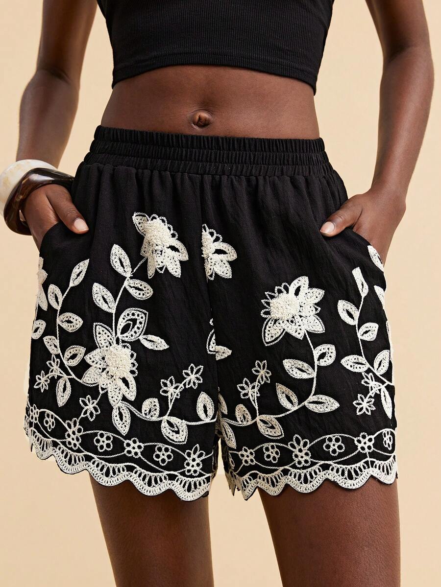 Travachic 刺绣休闲度假风女式短裤 - 黑色 - 查看 1