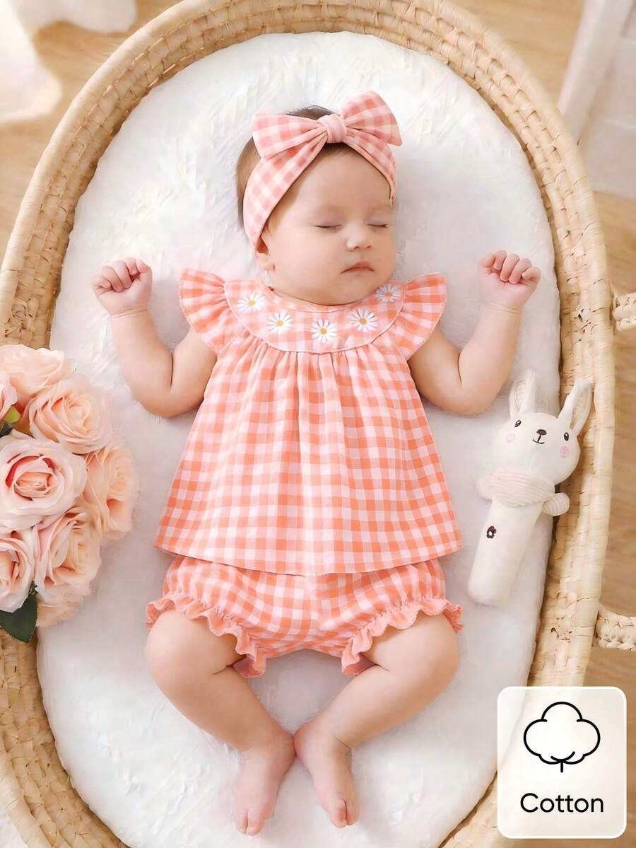 SHEIN 新生女宝宝两件套：荷叶边无袖格子上衣和配套三角裤，可爱时尚的夏季婴儿服装