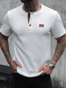 Manfinity CasualCool 男士舒适几何提花面料 Polo 衫，适合男士休闲、派对、聚会、朋友约会、运动、简约办公穿着，经典热销春夏山本风格短袖 T 恤，自穿或送礼皆宜。 - 白色 - 查看 5