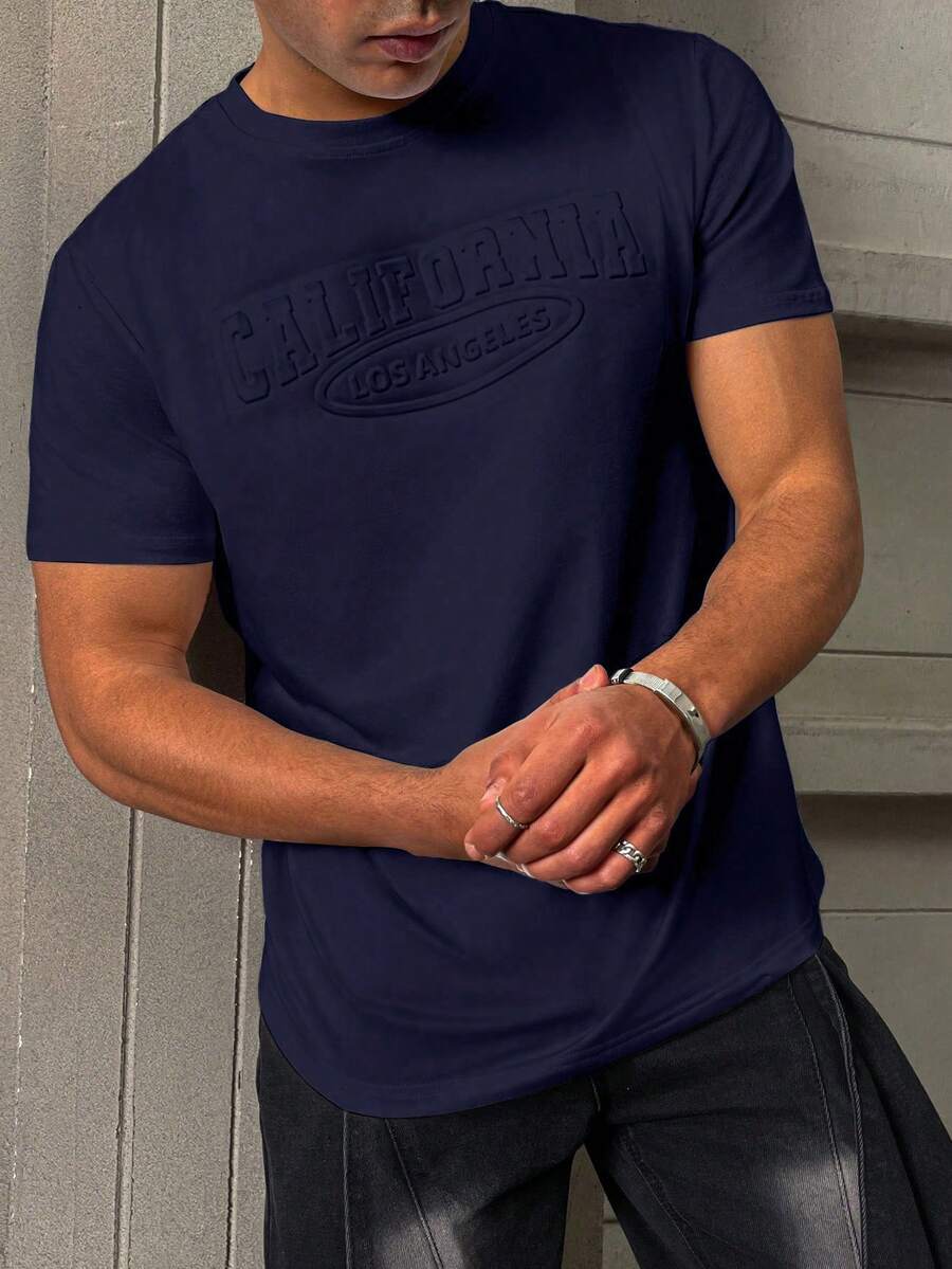 Manfinity Homme 男士休閒字母壓紋短袖T恤,夏季品牌圓領上衣 - 寶藍色 - 查看 1