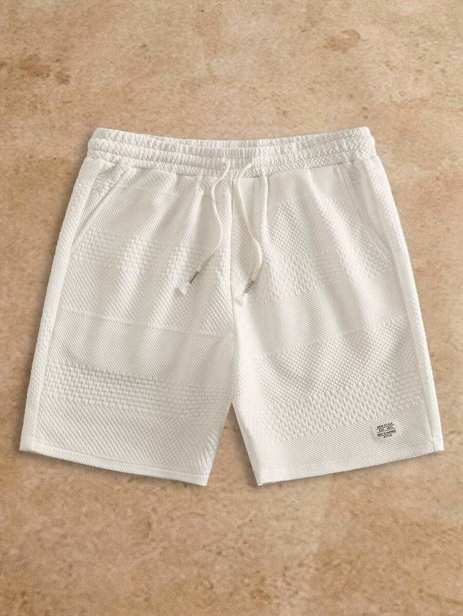 HIMLAND Quần short nam dệt kim dáng casual, có dây rút, in chữ, kiểu dáng thường ngày.