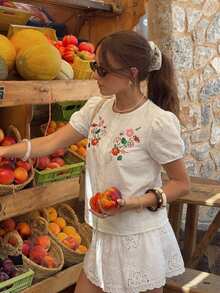 Serisse 女士彩色花卉刺绣短袖衬衫，刺绣花卉衬衫，夏季T恤，女士刺绣上衣，法式复古刺绣纽扣短袖上衣，甜美泡泡袖，清新艺术女装，波西米亚风衬衫，波西米亚西部风女装，女士西部风上衣，西部风夏季套装，夏季上衣，女士休闲衬衫，沙滩装，女士沙滩度假装，女士假日装，女士夏季套装，夏季服装 - 彩色 - 查看 3