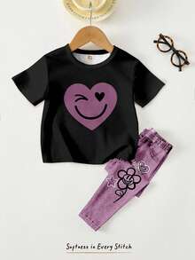 黑色和粉色，街头休闲仿牛仔布印花宽松圆领短袖T恤和打底裤套装，柔软舒适，适合女童日常穿着、街头风、外出、居家、度假、返校、春夏等场合。 - 白色 - 查看 3