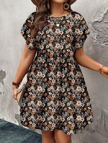 SHEIN LUNE Casual Minimalist Vintage Ditsy Floral Pattern Loose Round Neck Short Sleeve Plus Size Dress, Suitable For Spring & Summer - Multicolor - View 3