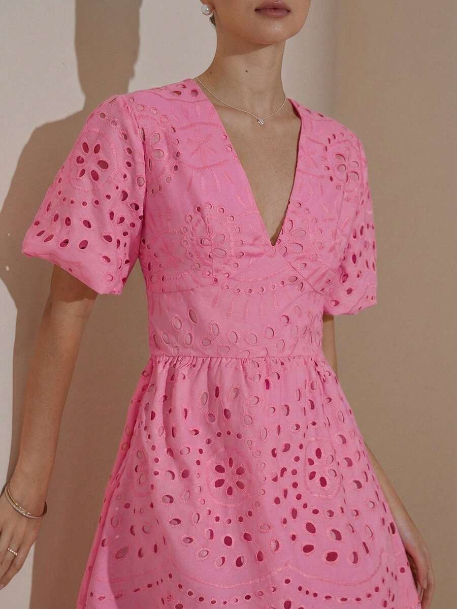 Aveloria Rosie Đầm dài tay cổ chữ V thêu họa tiết, mẫu mới mùa xuân, dành cho quý cô thanh lịch. - Hồng - Xem 1