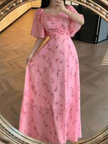 Celisse Damklänning med fyrkantig halsringning, rynkad midja och smal passform, tryckt - Rosa - Visa 4