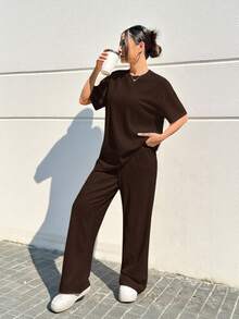 SHEIN EZwear Set de 2 piezas de camiseta y pantalones holgados de color marrón casual, talla grande - Marrón - Ver 9