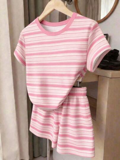 2pcs/Set Girls Casual Striped Short Sleeve T-Shirt And Shorts Set, Striped Print Round Neck T-Shirt And Shorts Combo, Comfortable Summer/Autumn Style, Suitable For Girls Daily Wear, Pink Striped 2-Piece Set, Fit For Young GirlAnd Preschoolers, Suitable For Personalized Pink Striped Outfit