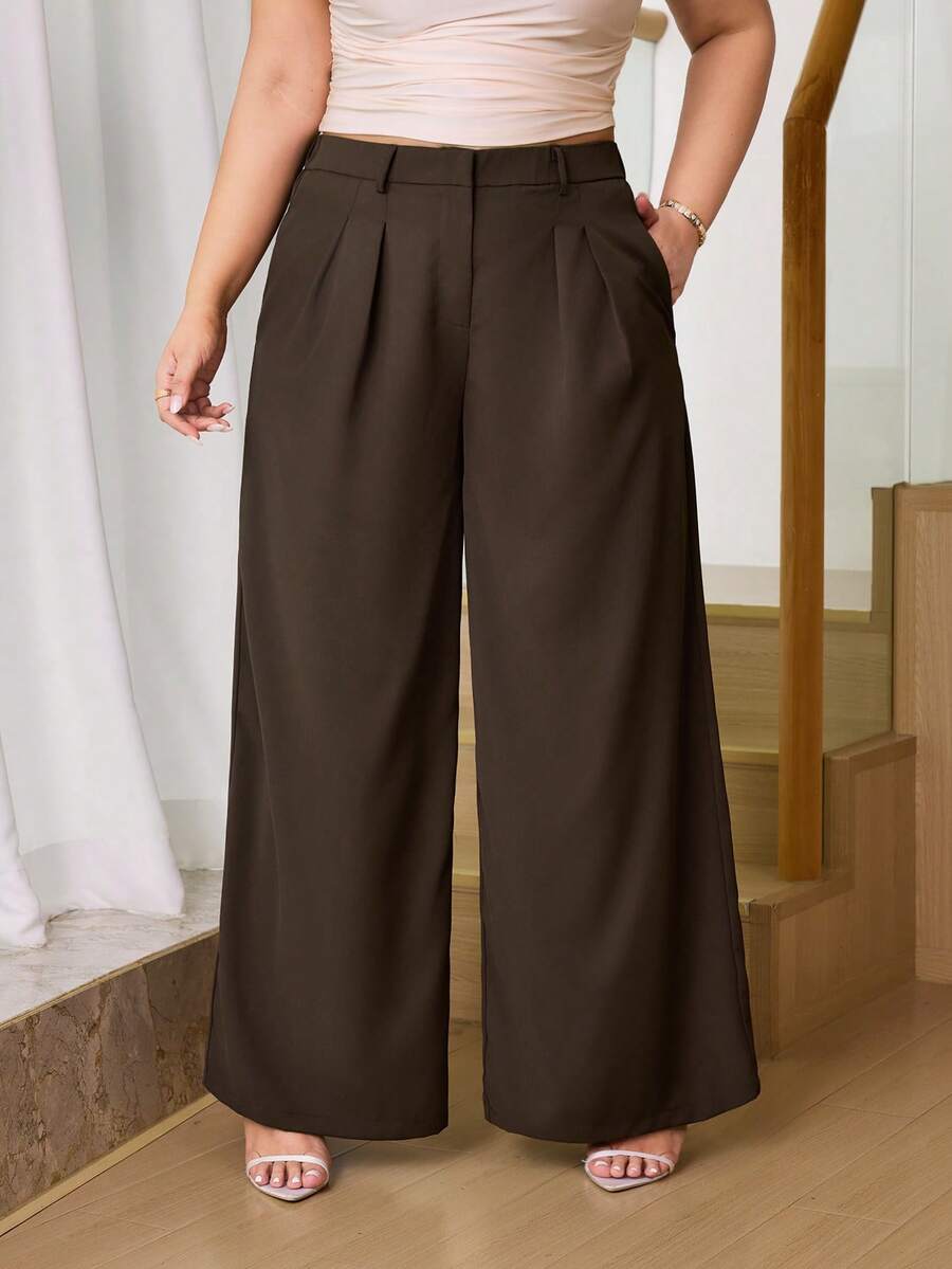 SHEIN Tall CURVE 大码女式纯色褶裥口袋阔腿宽松休闲裤,商务休闲裤,高腰阔腿裤,棕色女裤,适合日常通勤和春季穿着。 - 棕色 - 查看 1