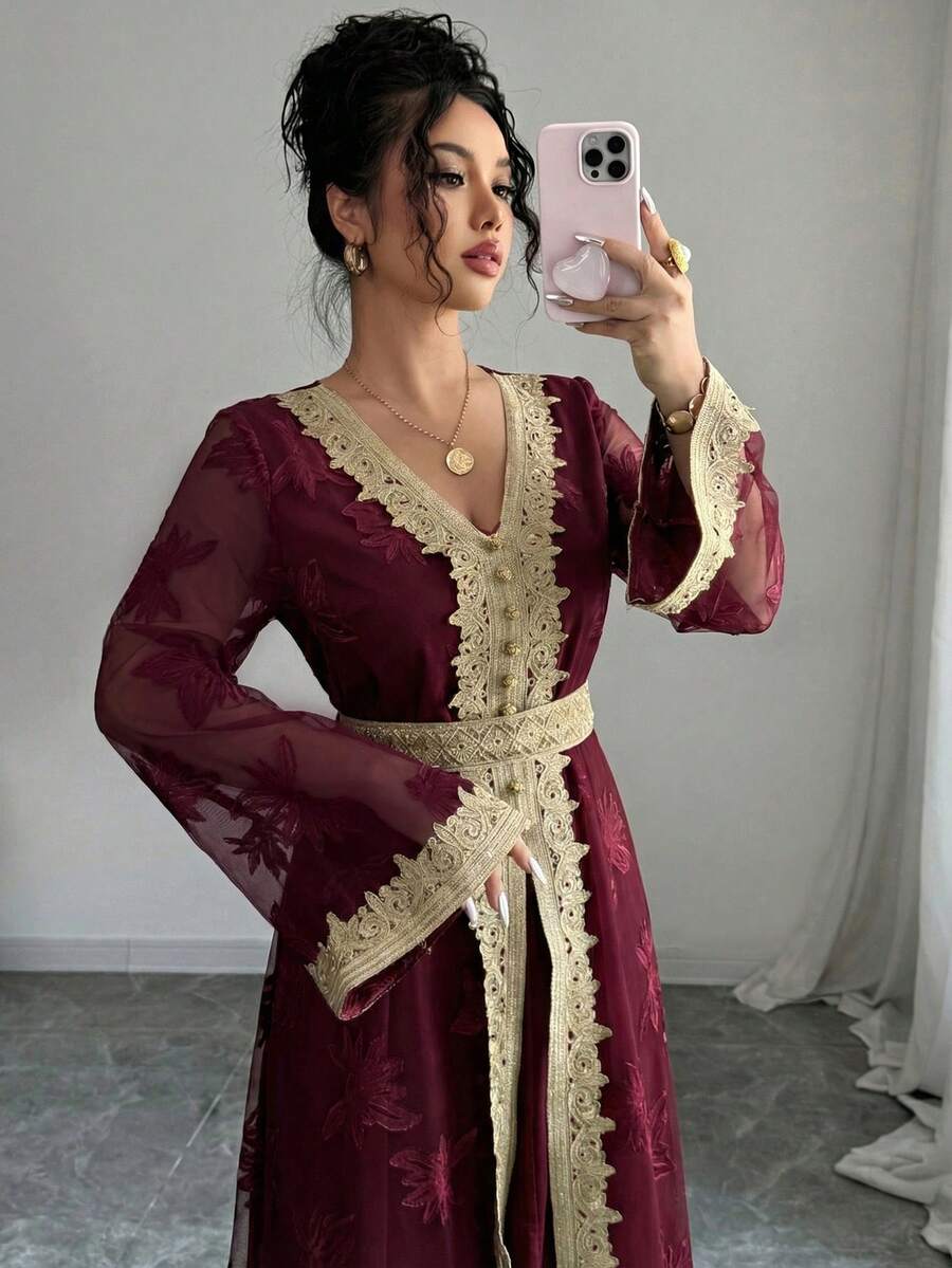 Rafferiza Đầm dài tay cổ chữ V phối ren vàng cho nữ - Màu Đỏ Sâu - Xem 1