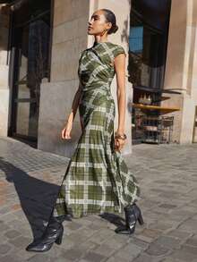 Maija 大码格纹印花圆领插肩袖女士修身不对称设计休闲中长连衣裙，都市时尚，秋季百搭单品，收腰设计，不对称办公室着装，休闲都市时尚通勤装，优雅下午茶派对礼服 - 彩色 - 查看 9