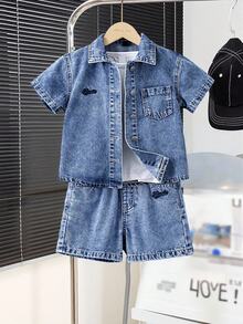 SHEIN Young Boy Fashionable Cozy Cotton Denim 2pic Set,  Medium Wash Blue With Button Front Fastenning Short Sleeves Shirt Top, A Pratical Flat Pockets , Street Cool Style Letters Embroidered Detail, Light Weight Cotton Fabric For Summer Daily , Spring Vacation Shorts For Boys, Boys Relax Denim Shorts, Preppy School Ootd Fashion Item, Casual Basic Shorts For Boys, Boys Dneim Shorts, Jean Shorts For Young Boys, Young Boys Shorts, Holiday Kids Wear, Easter Kids Wear, Mother's Day Kids Wear. Young Boys Burmuda Shorts.Versatile Casual Summer Fashion Item For Kids - Blue - View 8