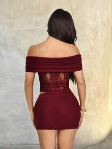 SHEIN PETITE 女士性感优雅露肩腰部镂空透视蕾丝撞色网纱迷你连衣裙 - 酒紅色 - 查看 2