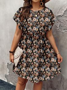 SHEIN LUNE Casual Minimalist Vintage Ditsy Floral Pattern Loose Round Neck Short Sleeve Plus Size Dress, Suitable For Spring & Summer - Multicolor - View 1