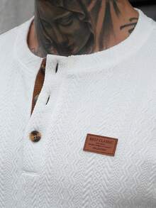Manfinity CasualCool 男士舒适几何提花面料 Polo 衫，适合男士休闲、派对、聚会、朋友约会、运动、简约办公穿着，经典热销春夏山本风格短袖 T 恤，自穿或送礼皆宜。 - 白色 - 查看 6