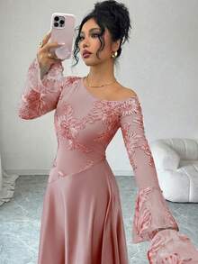Modelyn 女士秋季棕色性感不对称肩部网纱刺绣长袖高腰A字连衣裙 - 藕粉色 - 查看 3