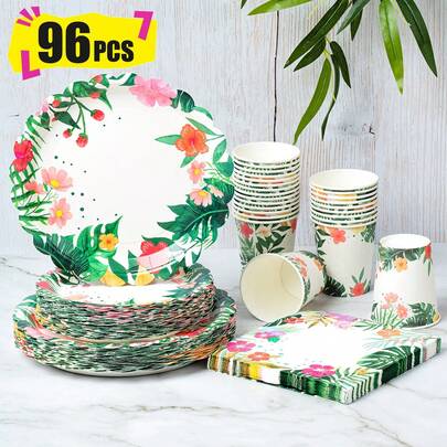Bộ đồ dùng tiệc dùng một lần bằng giấy, đĩa, khăn ăn và cốc giấy, nền trắng với họa tiết hoa đỏ, phục vụ 24 khách. Bộ đồ dùng tiệc này phù hợp cho sinh nhật, đám cưới, tiệc theo chủ đề và dã ngoại gia đình.