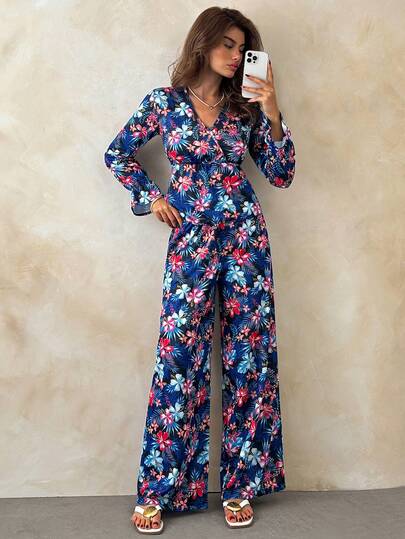 SHEIN Conjunto de dos piezas para mujer - Estampado de flores vibrante multicolor, blusa de manga larga con cuello en V y cintura recogida, pantalones a juego de pierna ancha con cintura elástica