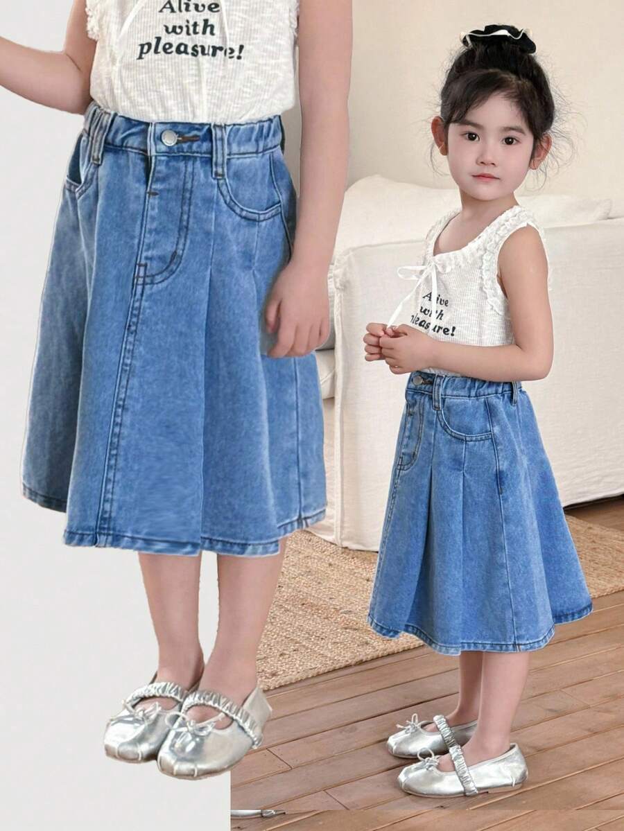 SHEIN Little Byeori 少女藍色百褶喇叭牛仔長裙,春夏休閒度假鄉村波西米亞風,海灘、西式街頭穿搭,春假、電音節慶典、畢業季適用 - 中等水洗藍 - 查看 1