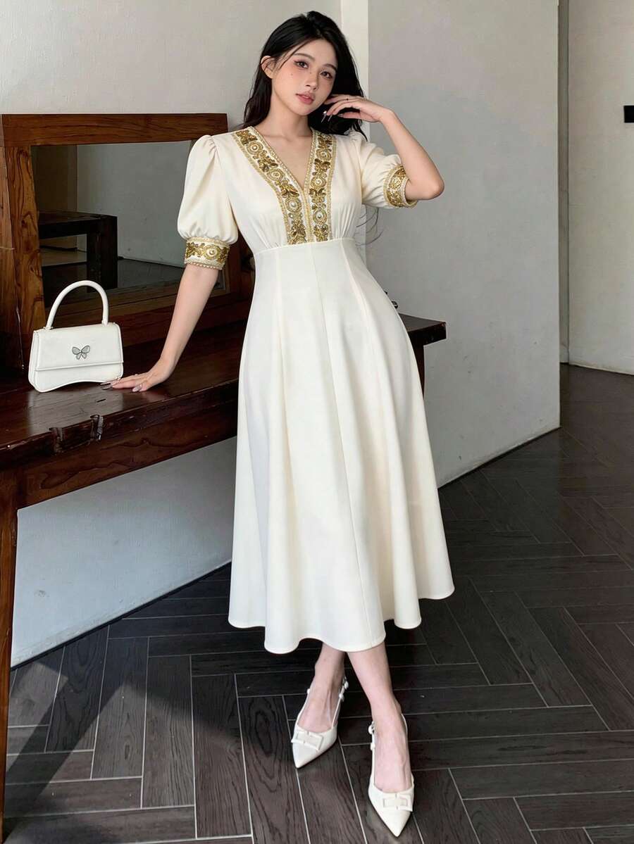 Joudiya Spring & Summer White Shiny Sequin Gold Embroidered Ditsy Floral Color Block Patchwork Dress, Elegant For Valentine's Day, Wedding, Party, Banquet, Loose Casual Commute Midi Dress With Flared Skirt Sun Dresses For Women - Beige - View 1