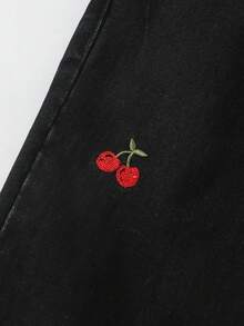 SHEIN 少女牛仔裤，中蓝色水洗色，休闲百搭，宽松修身版型，樱桃蝴蝶刺绣装饰，可爱又时尚，适合日常穿着、外出、海滩度假、上学、聚会、节日等场合。 - 黑色 - 查看 5