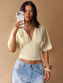 SHEIN BAE 女士休闲度假深V褶皱腰部宽松T恤，适合海滩度假、姐妹聚会、浪漫约会、休闲外出、日常穿着、工作通勤，浅蓝色，休闲度假T恤 - 杏色 - 查看 7