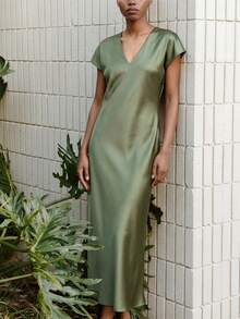 Maija Đầm midi tay ngắn cổ chữ V màu xanh lá cây dành cho nữ - Màu xanh lá cây đậm - Xem 2