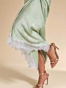 SHEIN BAE 春夏性感简约开心果绿，鼠尾草色纹理蕾丝拼接露背吊带修身长裙，饰有3D立体花卉，适合派对、鸡尾酒会、正式场合、伴娘、生日等场合，绿色缎面长裙，商务休闲风 - 綠色 - 查看 7