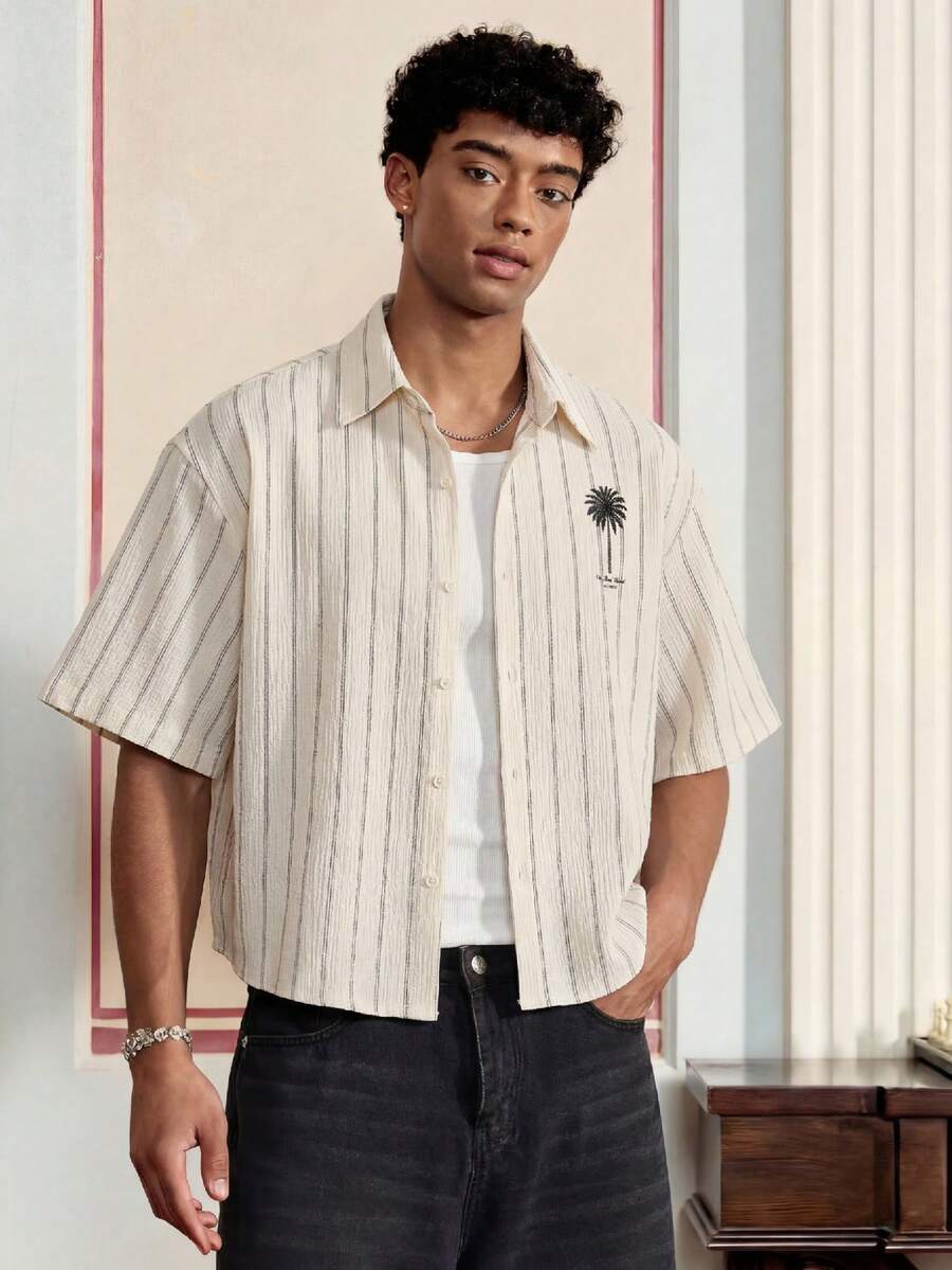 SWAVVY 男士条纹字母棕榈树印花单排扣休闲百搭条纹短袖衬衫 - 白色 - 查看 1