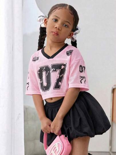 少女休闲街头风针织数字图案V领短款宽松T恤，粉色超大款T恤