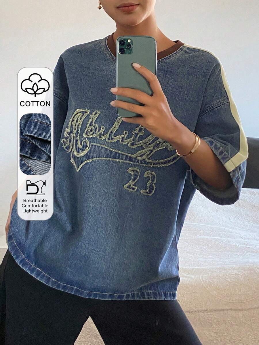 DAZY Blusa de mezclilla casual para mujer con escote en V, mangas cortas, corte holgado, diseño bordado con letras, estilo callejero, para verano - Azul lavado medio - Ver 1