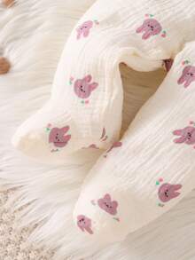 Bộ 3 món đồ liền thân, mũ và đồ ngủ họa tiết hoa cho trẻ sơ sinh - Màu be - Xem 5