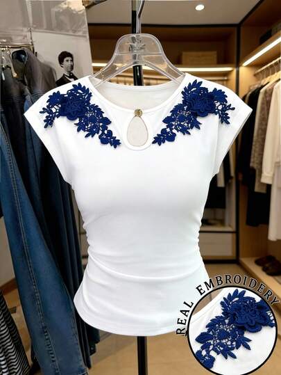 GlowEve ملابس علوية صيفي نسائي مقاس قياسي 2026، ملابس علوية كاجوال فضفاض بياقة مزينة بتطريز زهري أنيق باللون الأزرق، مناسب للمواعدة والذهاب إلى العمل والتصوير الفوتوغرافي، إطلالة عصرية