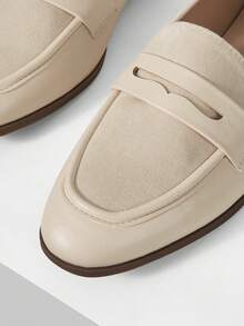 MOTF PREMIUM LADIES SUEDE SPLICING, CLASSIC STYLE TOE ROUND FLAT HEEL MINIMALIST VERSATILE COMMUTER LOAFERS CAN BE WORN IN ALL SEASONS - milky white - View 4