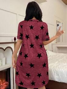 SHEIN 美国休闲星形印花V领短袖女士睡裙 - 酒紅色 - 查看 2