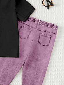 黑色和粉色，街头休闲仿牛仔布印花宽松圆领短袖T恤和打底裤套装，柔软舒适，适合女童日常穿着、街头风、外出、居家、度假、返校、春夏等场合。 - 白色 - 查看 7