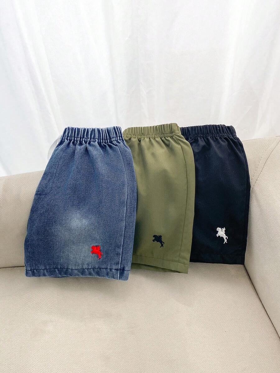 SHEIN Streecool Kids 男童三件套,买一送二:牛仔短裤+休闲梭织短裤,刺绣点缀,适合日常、上学、户外活动、春夏穿着。 - 彩色 - 查看 1