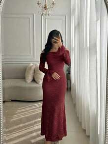 Modelyn Đầm nữ màu mơ dệt kim ren xếp ly trễ vai tay dài thắt eo dáng chữ A ôm sát thanh lịch - Màu Đỏ Sâu - Xem 3