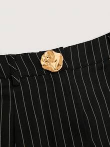 Pariaura 黑白条纹V领无袖上衣，饰有3D金属花朵，搭配飘逸阔腿裤，优雅的办公室两件套套装，女士修身马甲直筒裤套装，条纹西装，女士套装，女士马甲裤套装 - 黑色 - 查看 8