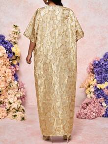Fleurora 大码女士提花V领宽松优雅中长连衣裙 - 金色 - 查看 2