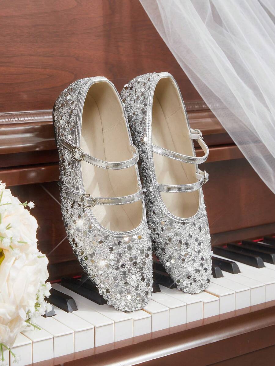 CUCCOO HITCHD 女士亮片套脚鞋，春季新款宽松单扣亮片浅口休闲软底方头鞋 - 銀色 - 查看 1