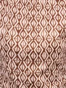 Nöista 棕色系无袖提花上衣，圆领修身剪裁。简约百搭，是春夏休闲造型的理想之选。 - 棕色 - 查看 7