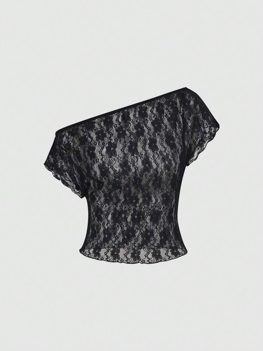 Sweetra 黑色蕾丝花卉面料不对称肩部花瓣袖短款上衣，优雅甜美可爱，适合女性，可用于派对、度假、海滩、约会等场合，百搭实用。 - 黑色 - 查看 1